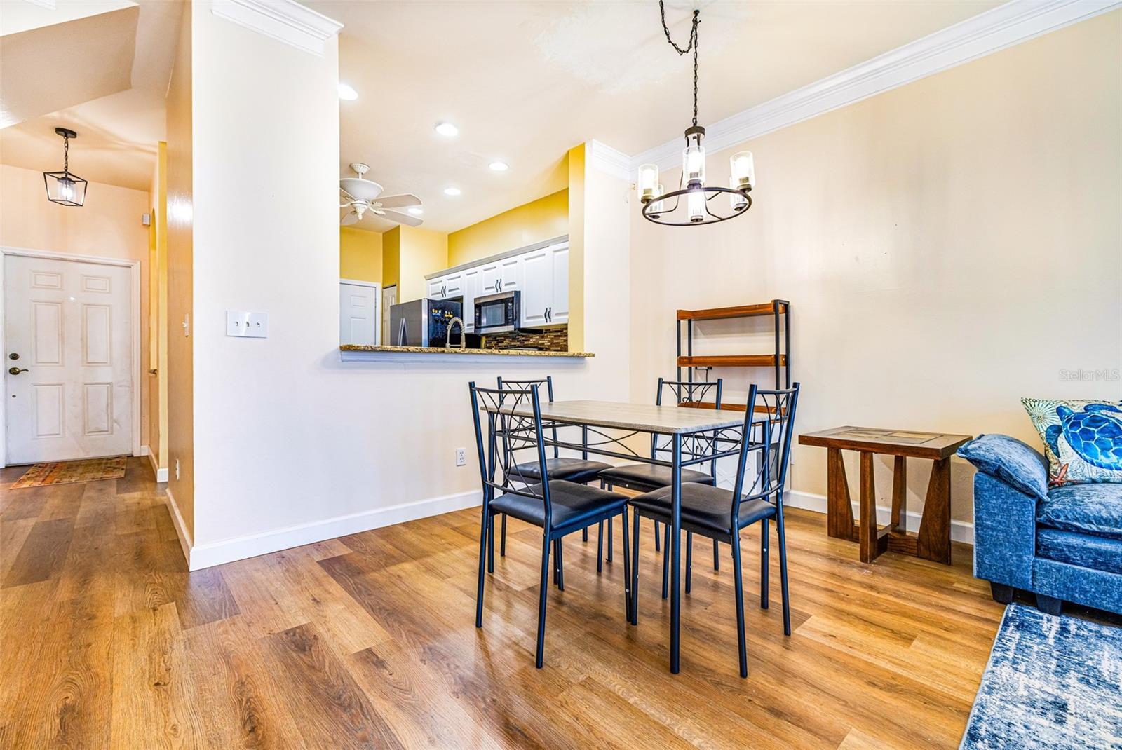 Image 11 of 48 For 3009 Palmetto Oak Drive 102