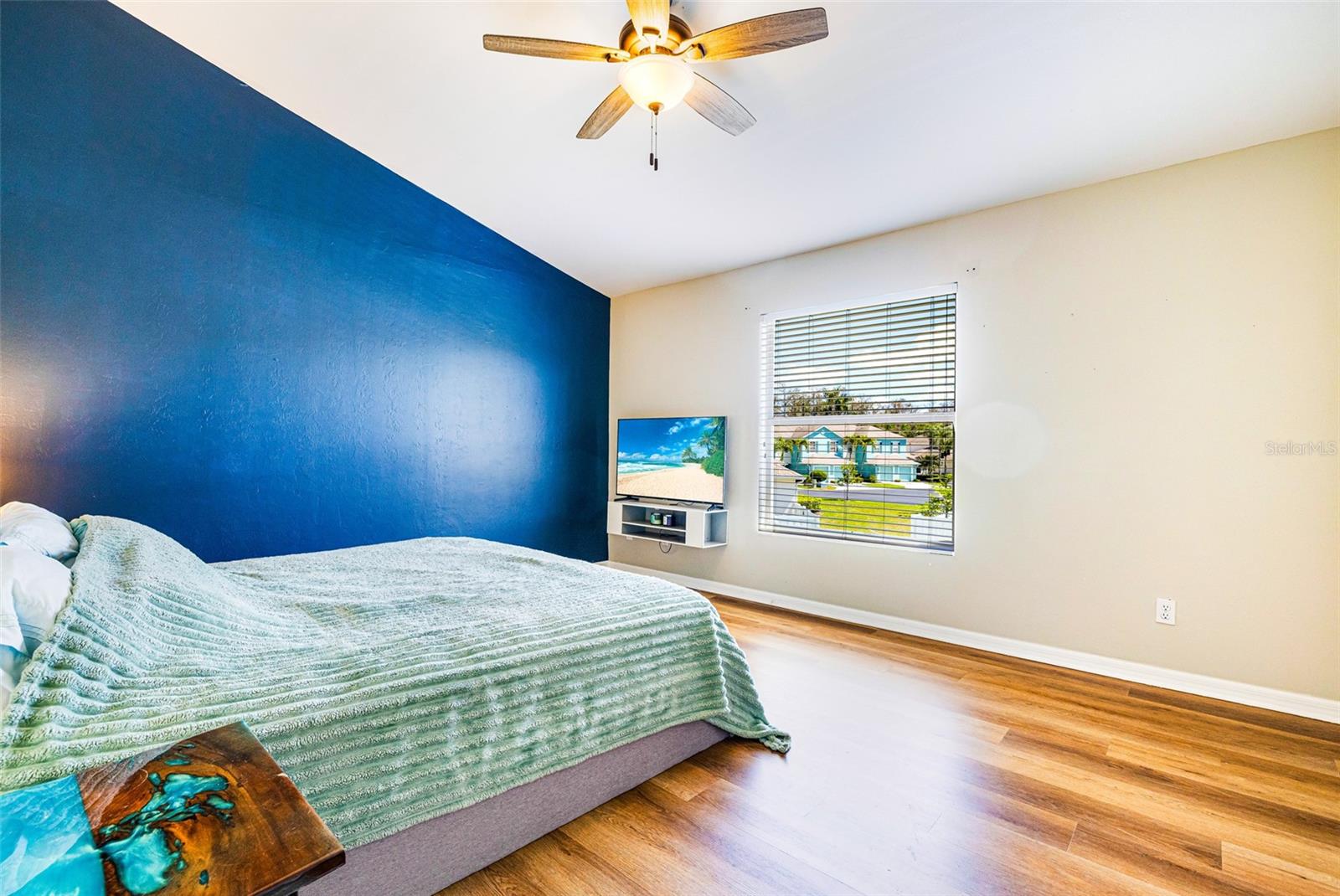 Image 19 of 48 For 3009 Palmetto Oak Drive 102