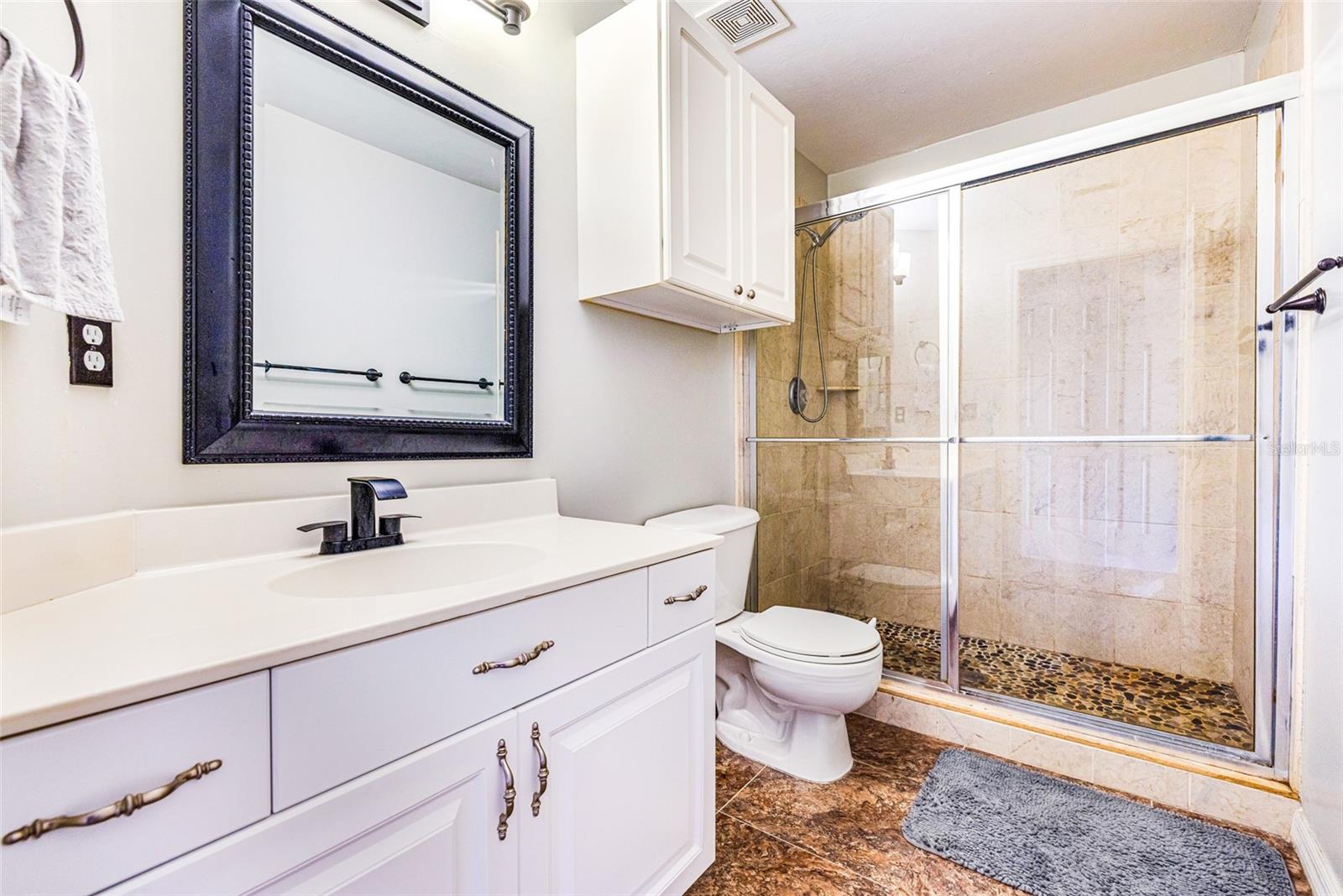 Image 21 of 48 For 3009 Palmetto Oak Drive 102