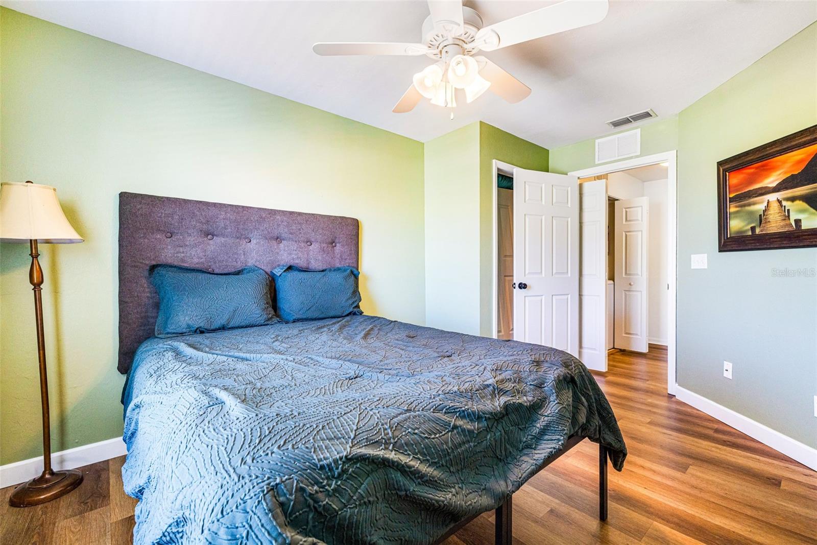 Image 23 of 48 For 3009 Palmetto Oak Drive 102