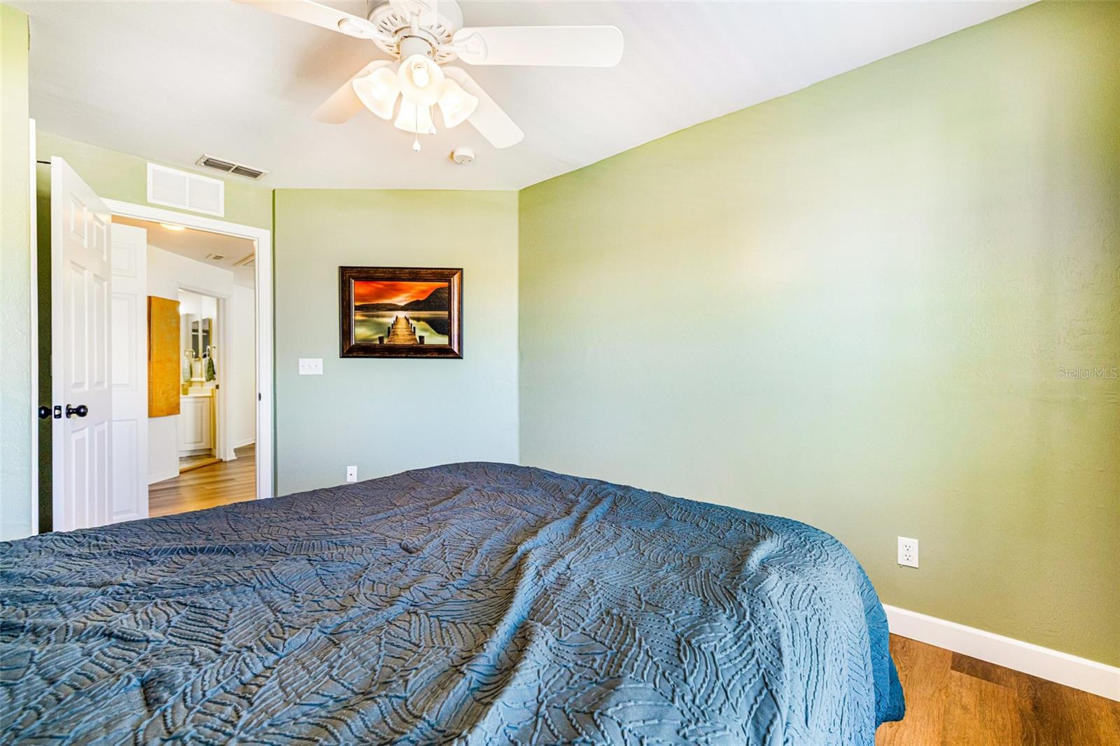 Image 24 of 48 For 3009 Palmetto Oak Drive 102