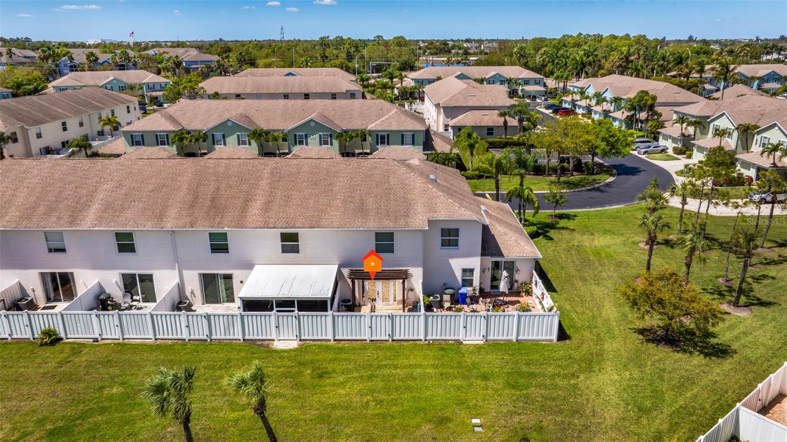 Image 37 of 48 For 3009 Palmetto Oak Drive 102