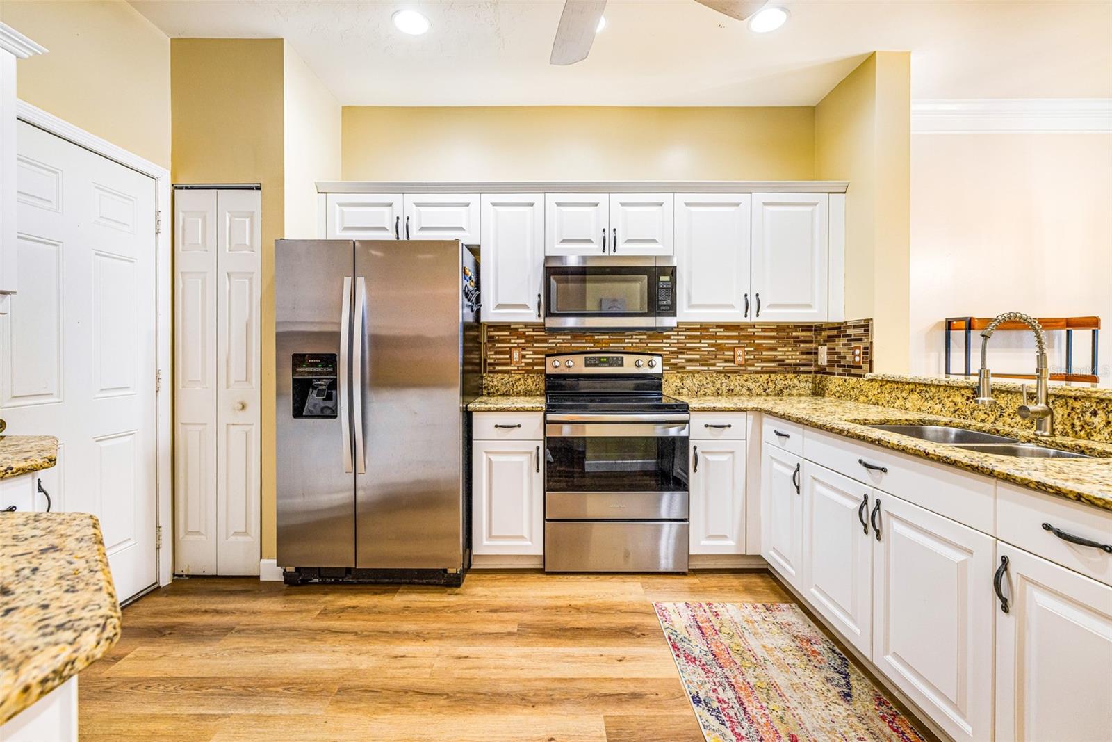 Image 7 of 48 For 3009 Palmetto Oak Drive 102