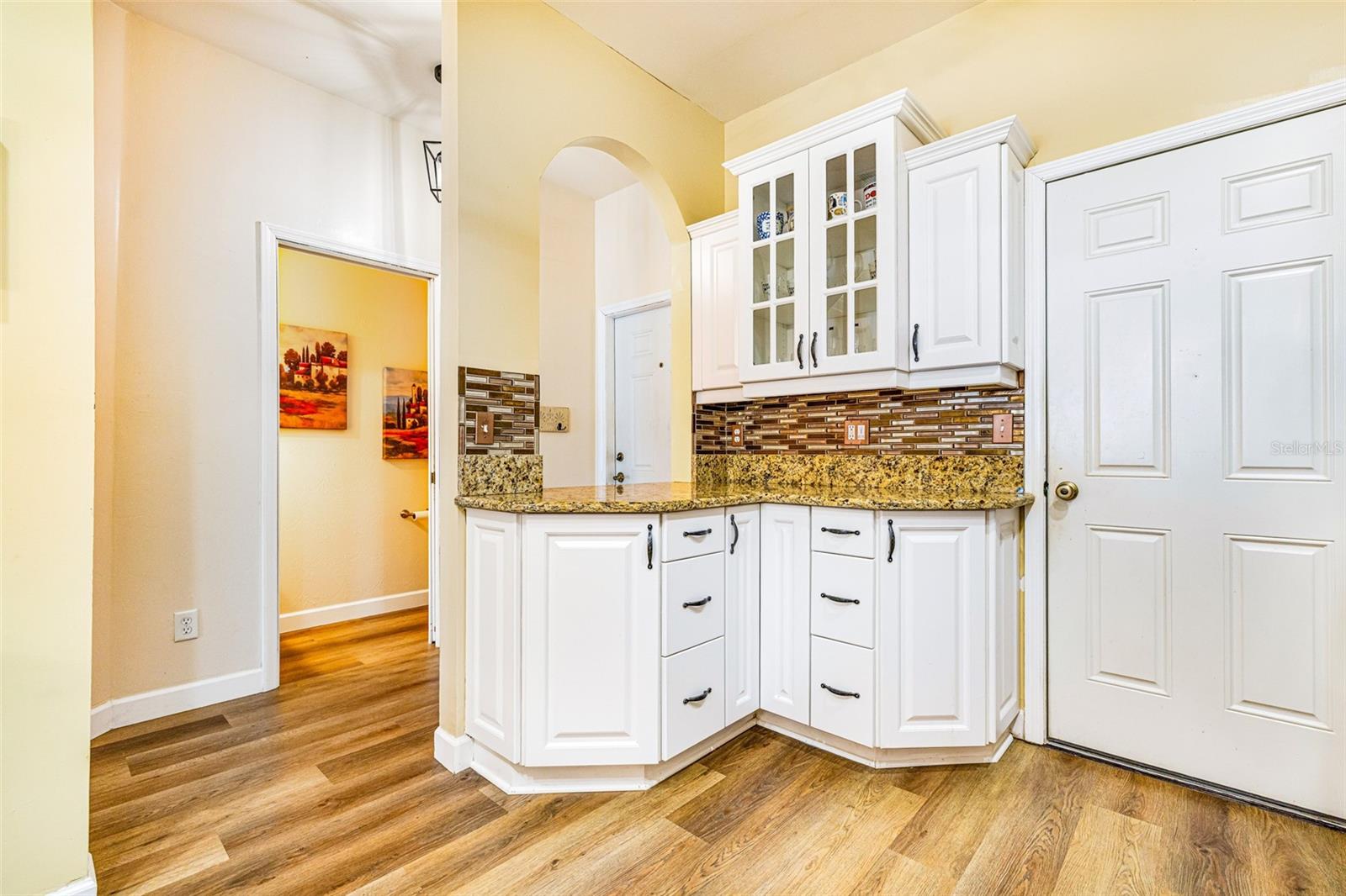 Image 9 of 48 For 3009 Palmetto Oak Drive 102