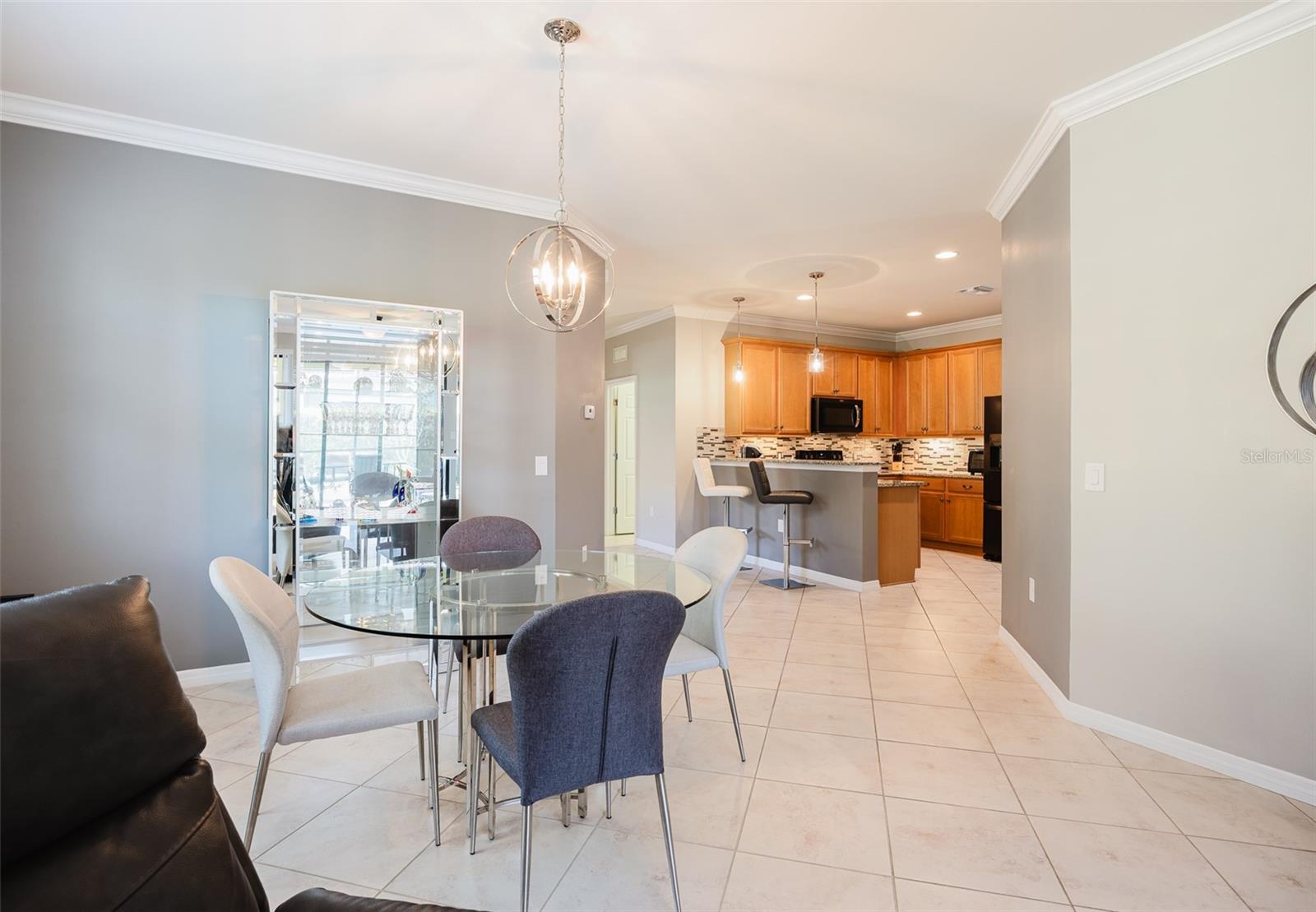 Image 13 of 49 For 2427 Daisy Drive