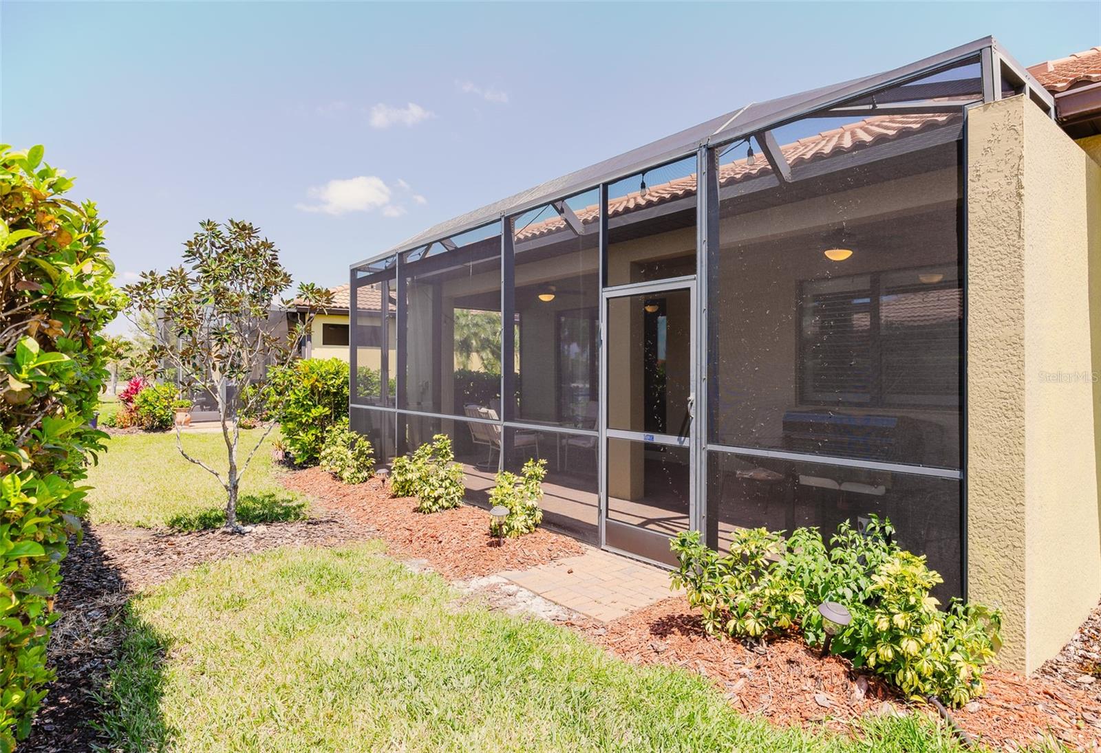 Image 19 of 49 For 2427 Daisy Drive