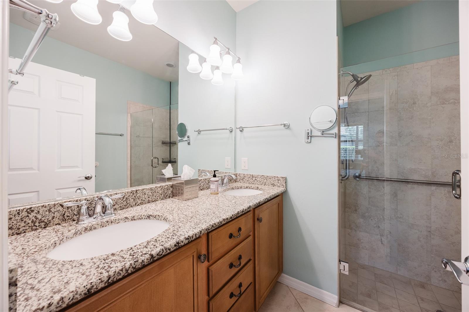 Image 22 of 49 For 2427 Daisy Drive