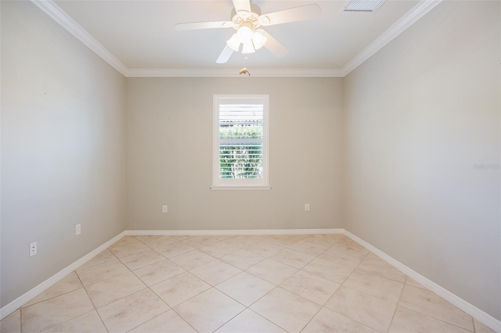 Image 28 of 49 For 2427 Daisy Drive