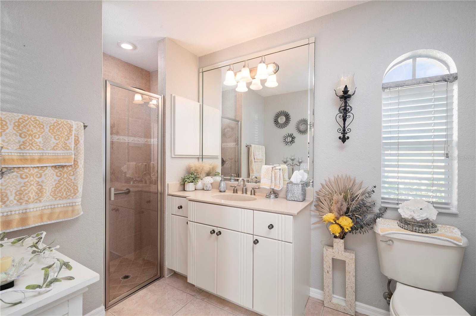 Image 38 of 71 For 1356 Tremont Terrace