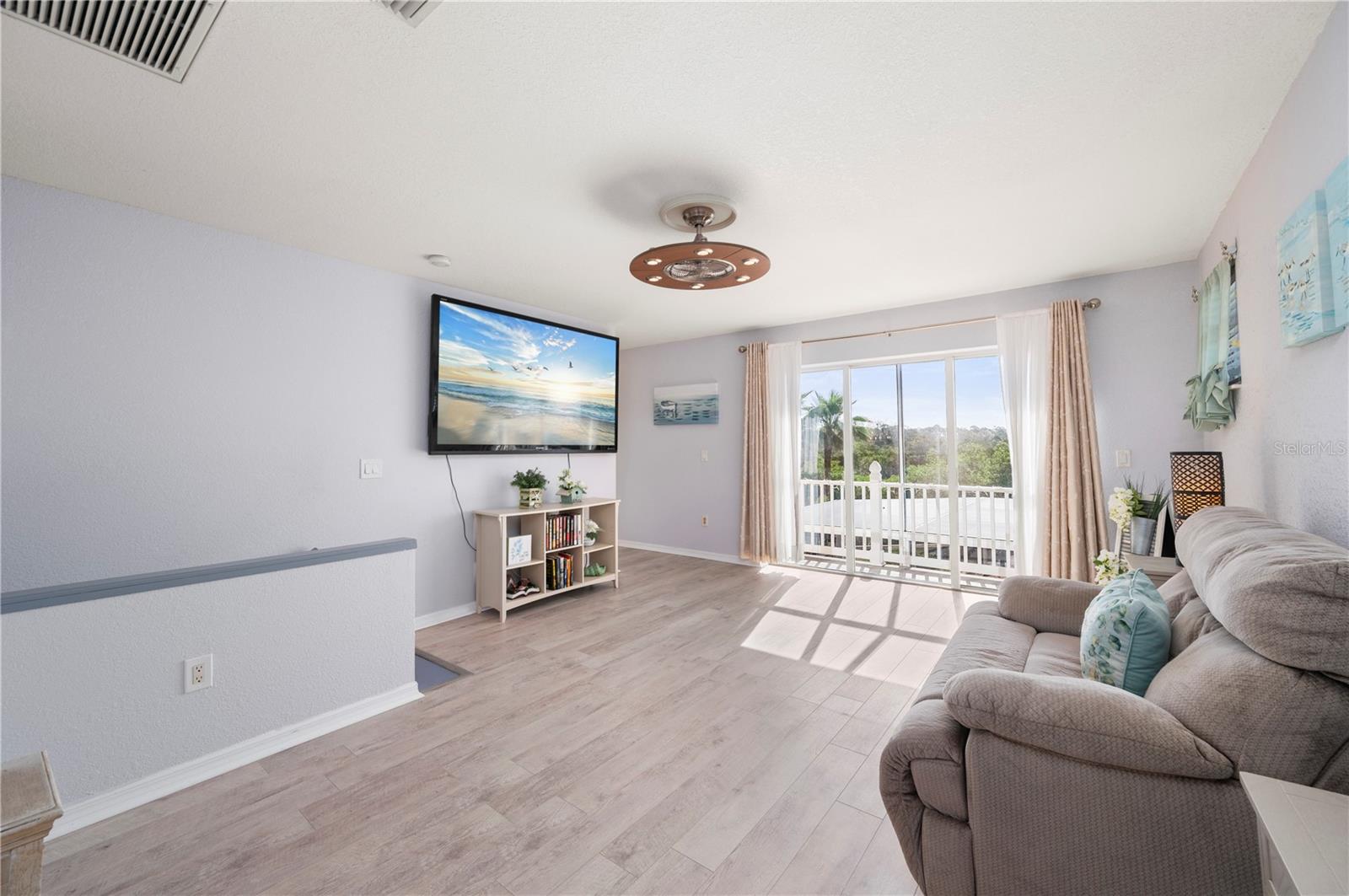 Image 43 of 71 For 1356 Tremont Terrace