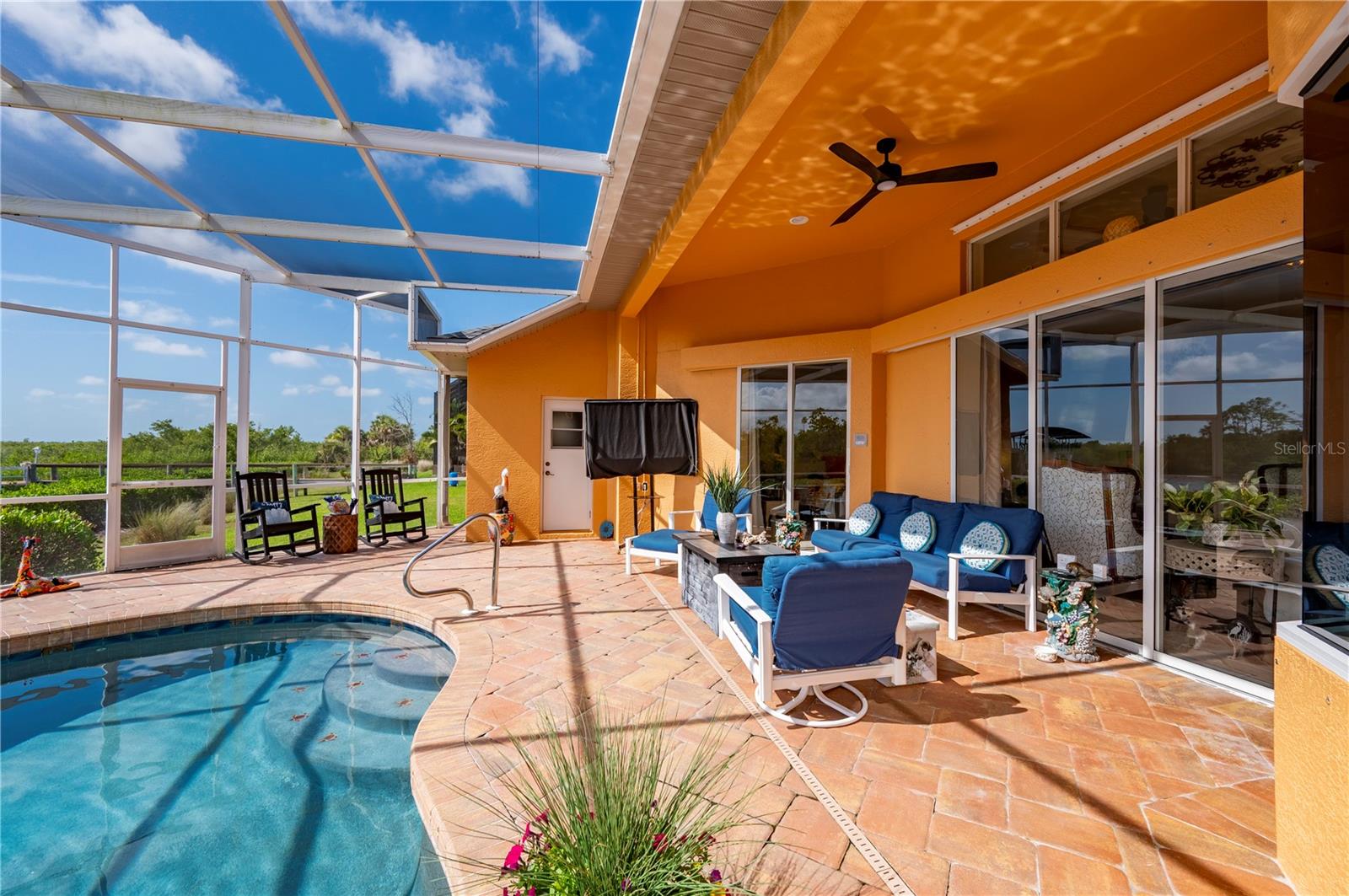 Image 50 of 71 For 1356 Tremont Terrace