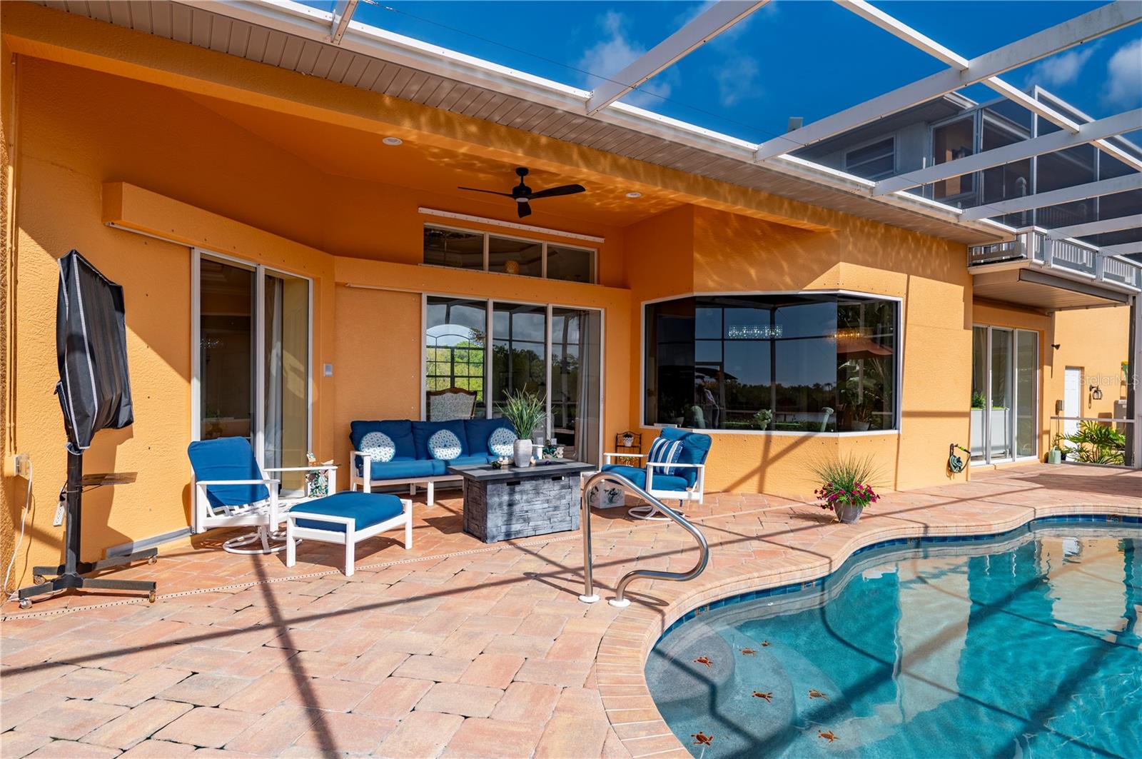 Image 53 of 71 For 1356 Tremont Terrace