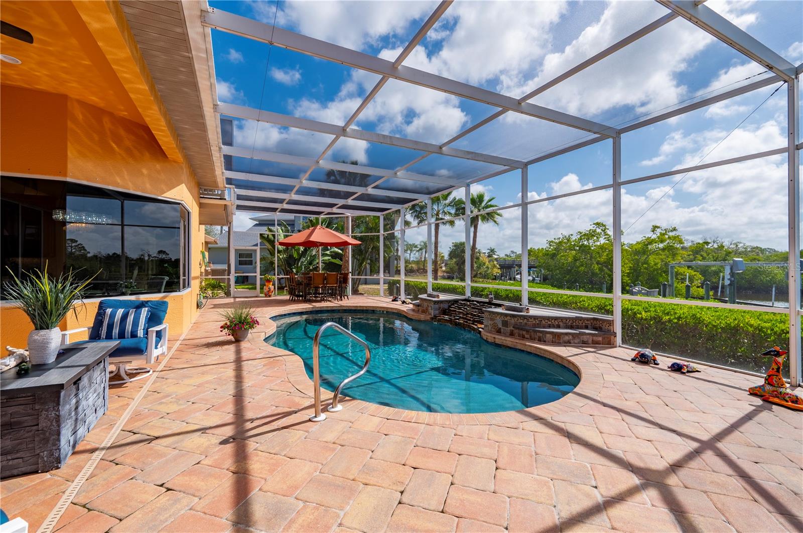 Image 56 of 71 For 1356 Tremont Terrace