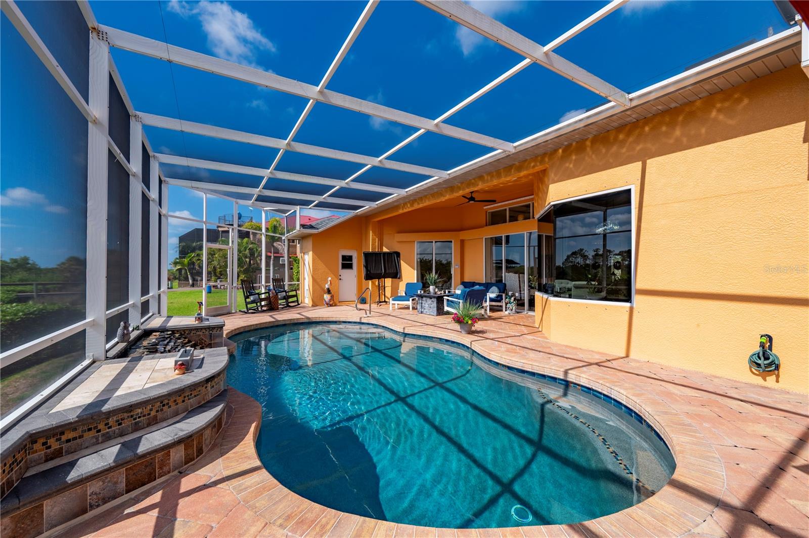 Image 58 of 71 For 1356 Tremont Terrace