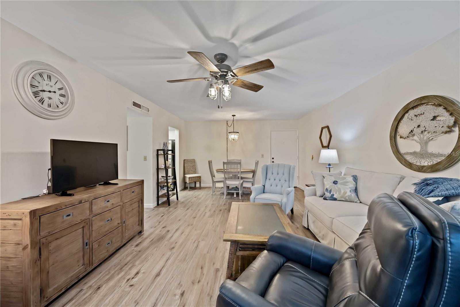 Image 15 of 59 For 2290 Aaron Street 312