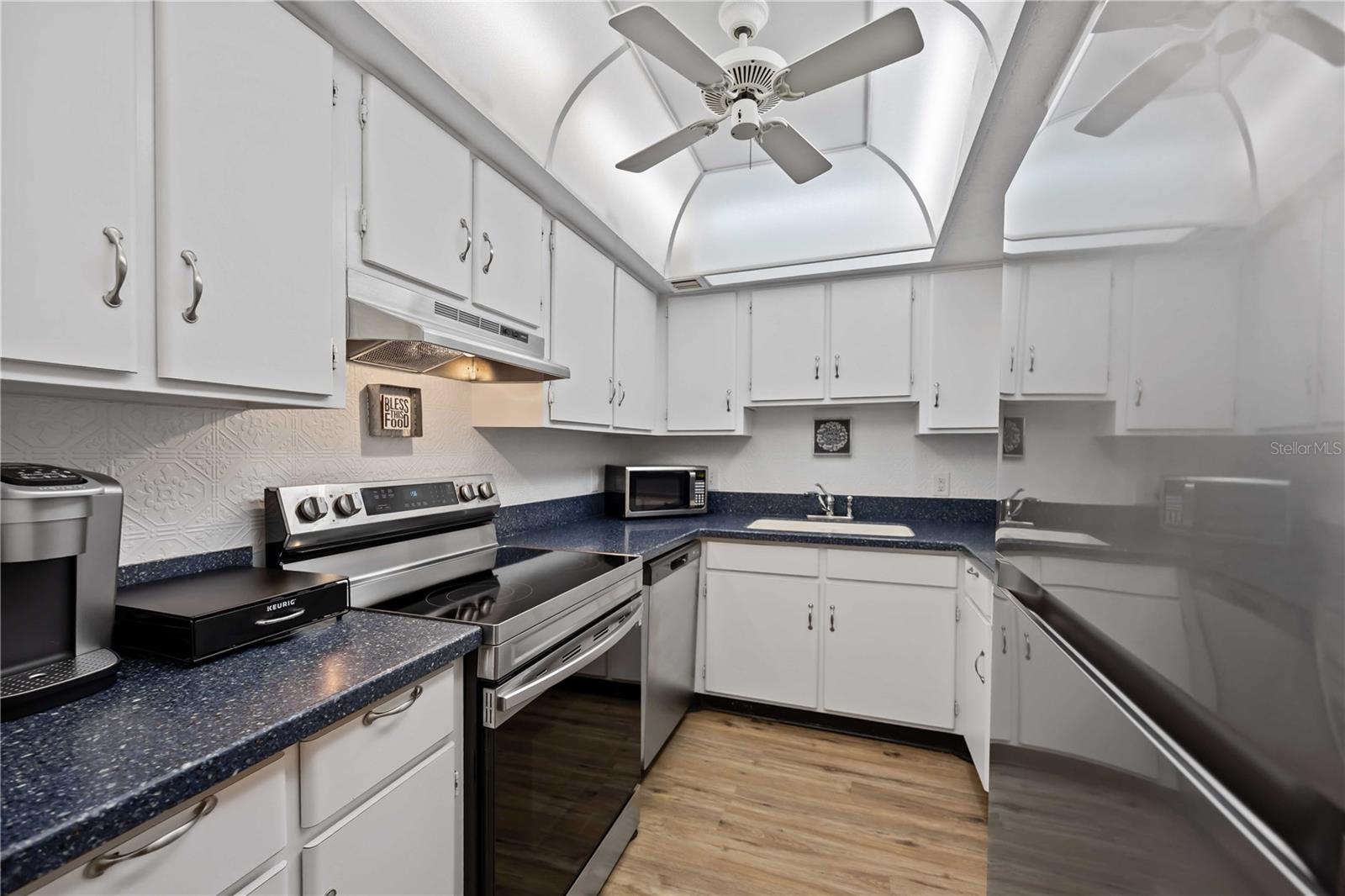 Image 17 of 59 For 2290 Aaron Street 312