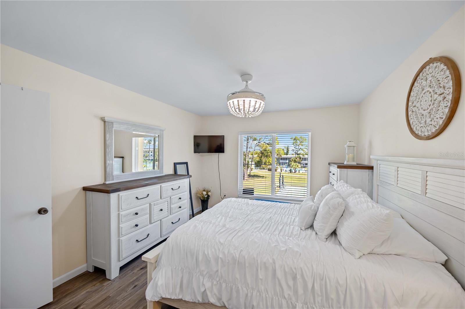 Image 21 of 59 For 2290 Aaron Street 312