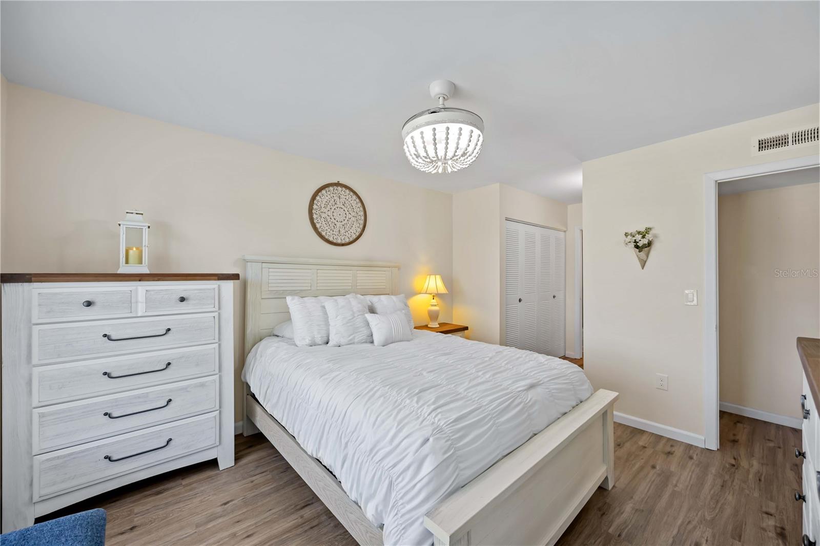 Image 23 of 59 For 2290 Aaron Street 312