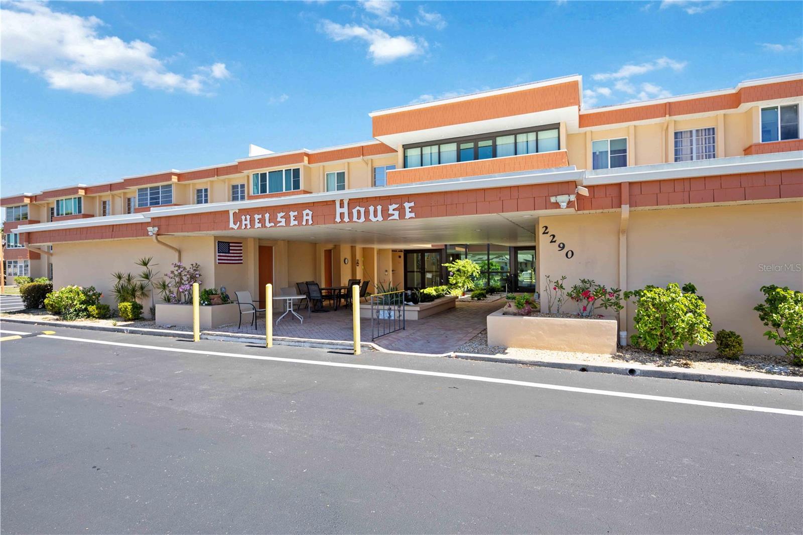 Image 3 of 59 For 2290 Aaron Street 312