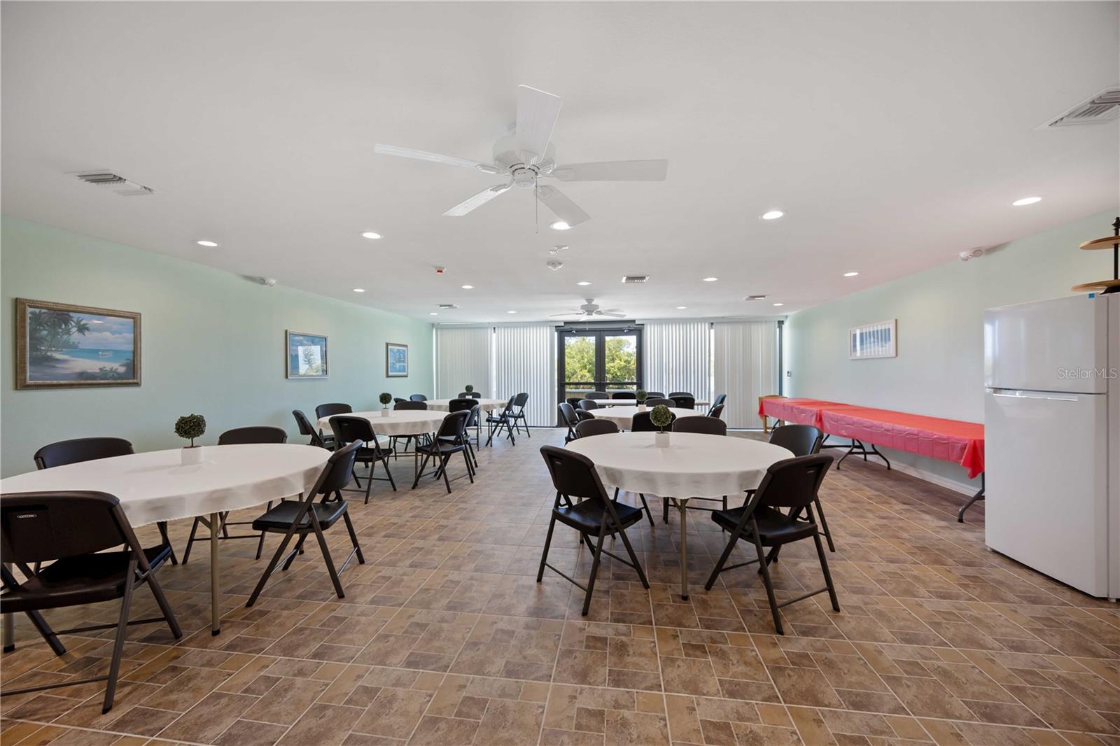 Image 38 of 59 For 2290 Aaron Street 312