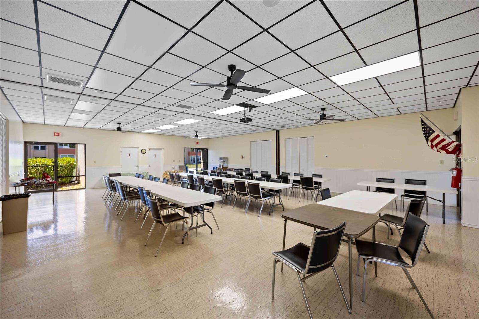 Image 40 of 59 For 2290 Aaron Street 312