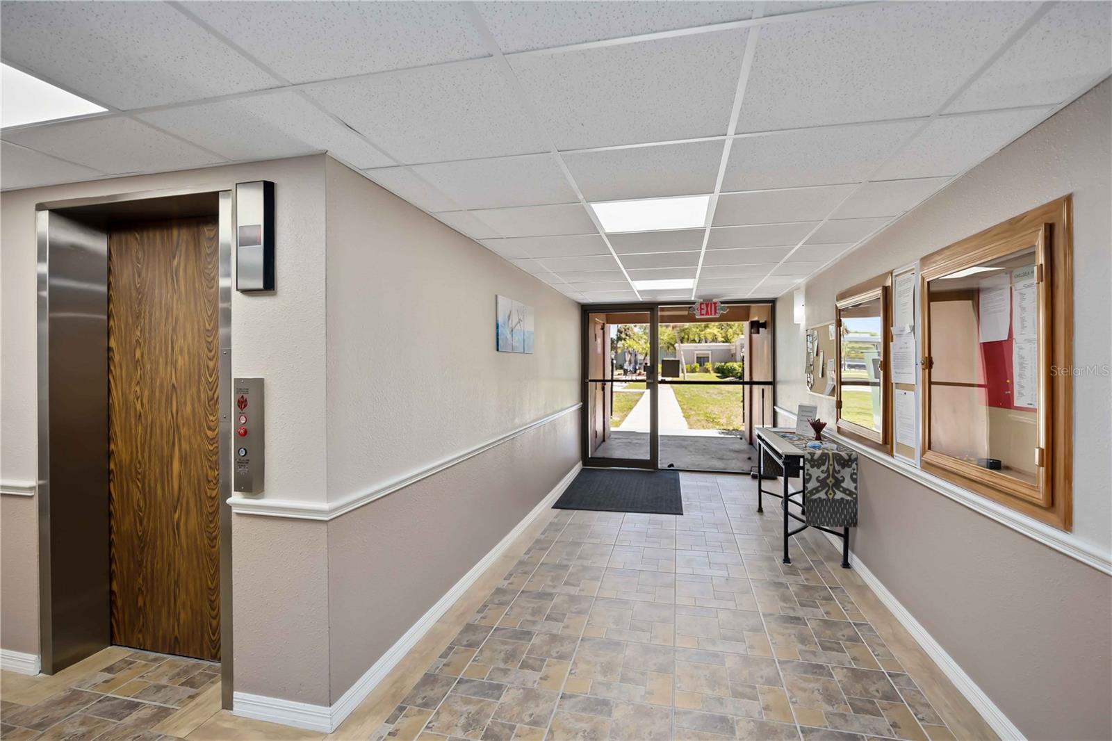 Image 42 of 59 For 2290 Aaron Street 312