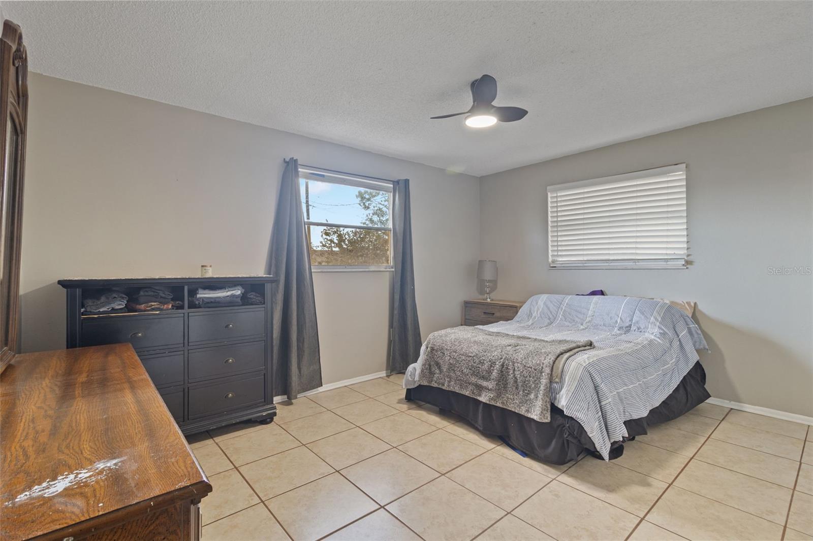 Image 12 of 34 For 3513 Great Neck Street