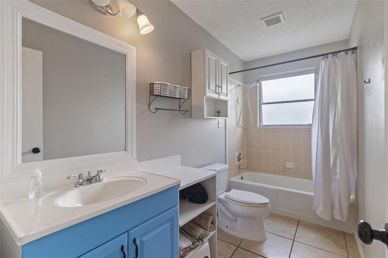 Image 18 of 34 For 3513 Great Neck Street