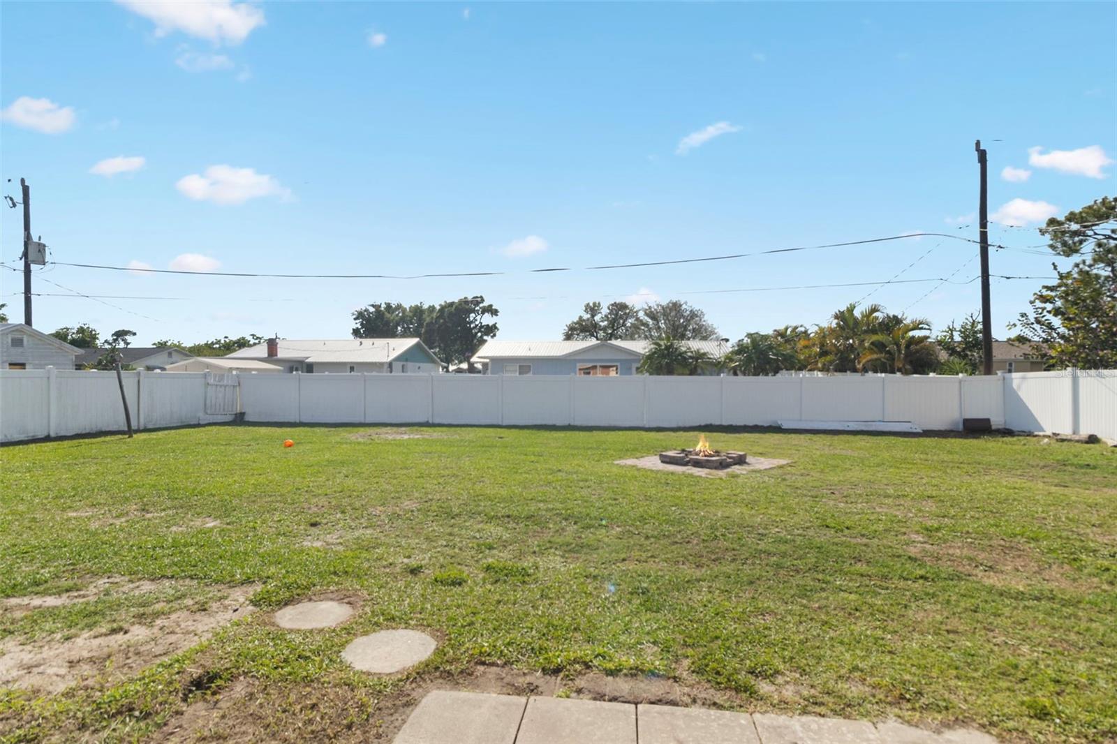 Image 25 of 34 For 3513 Great Neck Street