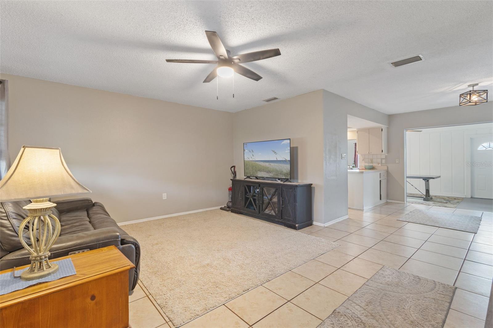 Image 4 of 34 For 3513 Great Neck Street