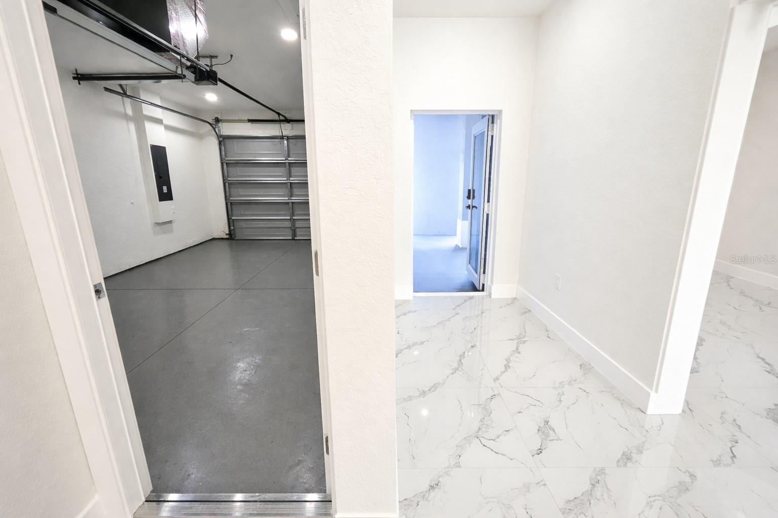 Image 29 of 32 For 2423-2421 Milton Avenue S