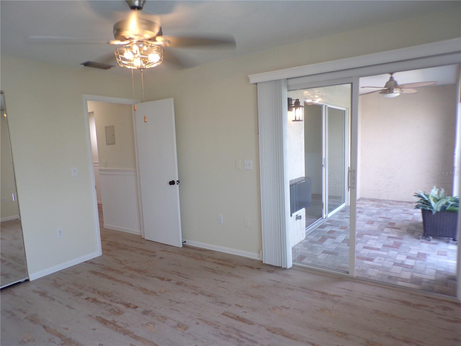 Image 11 of 43 For 1335 Mineo Dr G