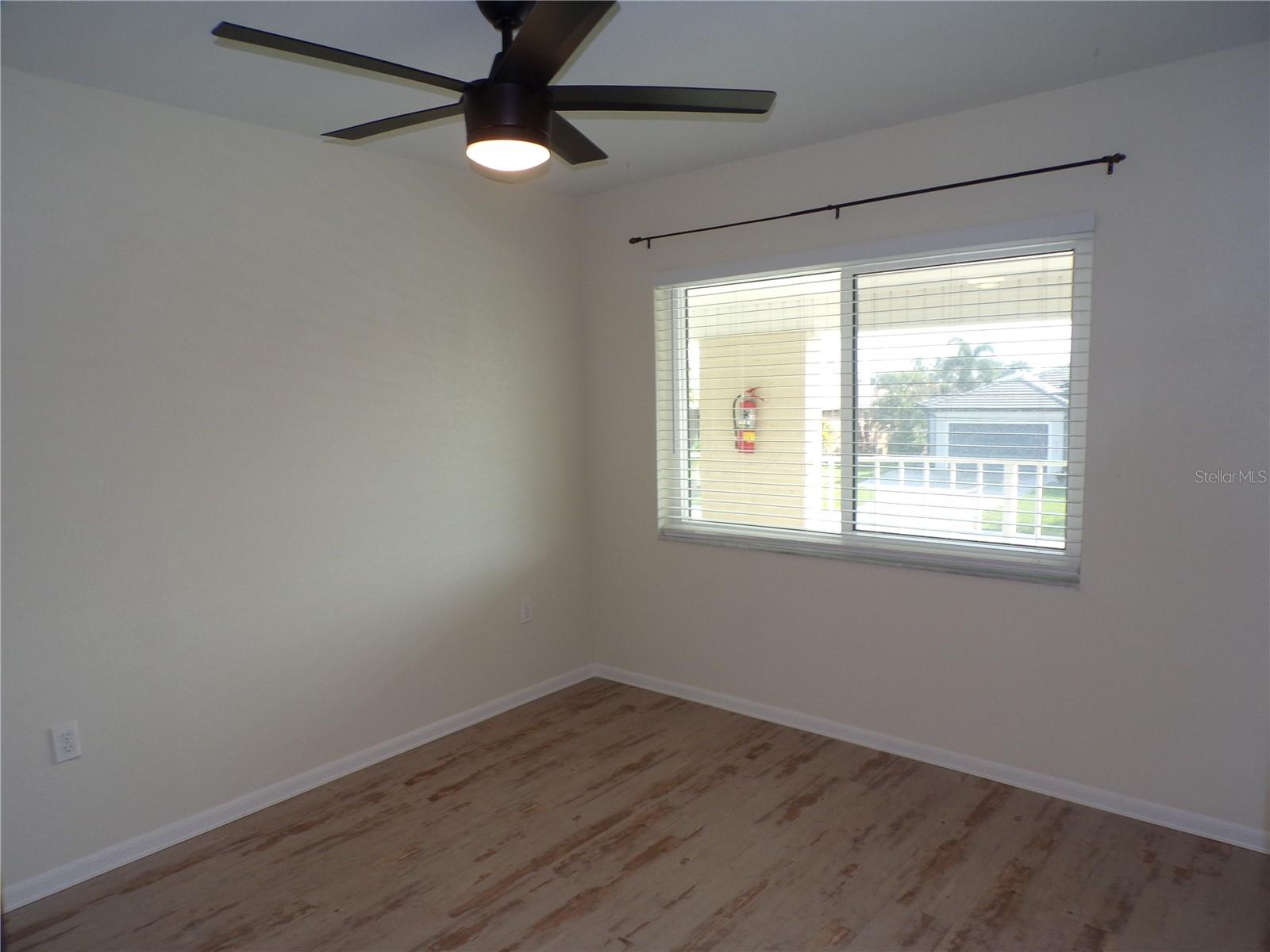 Image 19 of 43 For 1335 Mineo Dr G