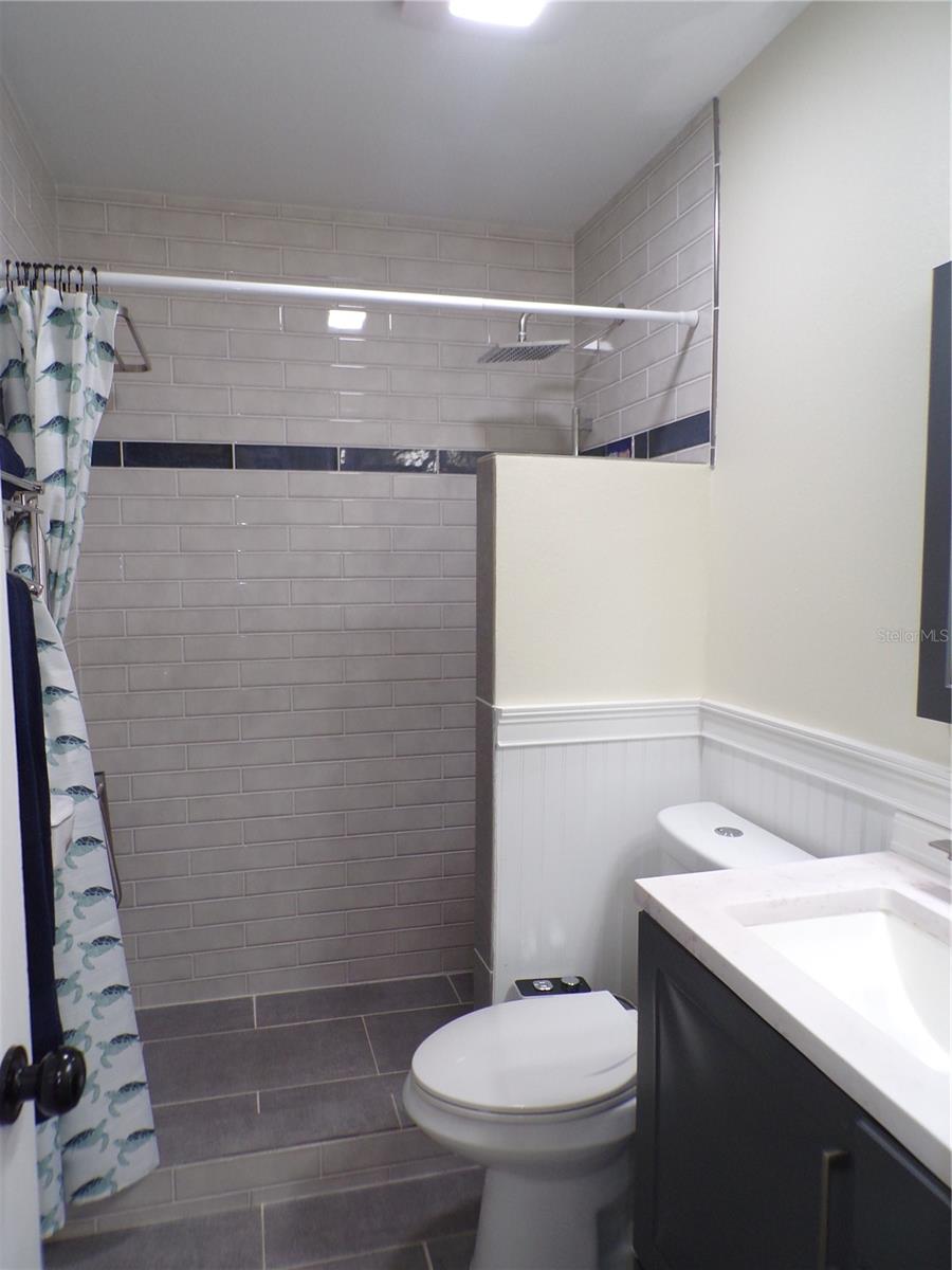 Image 20 of 43 For 1335 Mineo Dr G