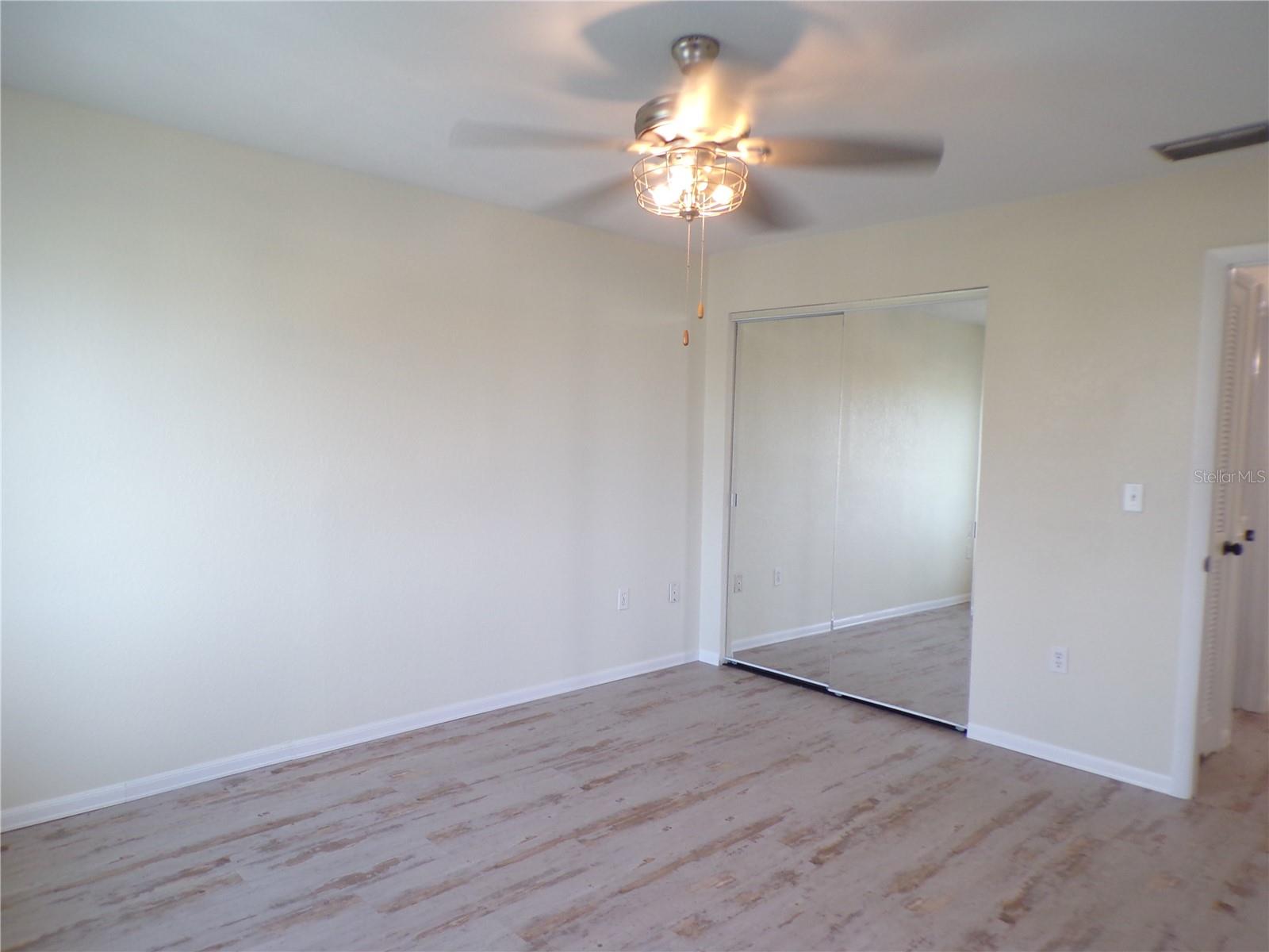 Image 29 of 43 For 1335 Mineo Dr G