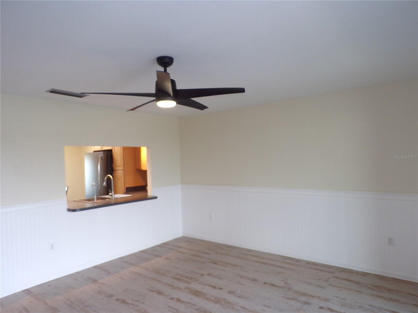 Image 31 of 43 For 1335 Mineo Dr G