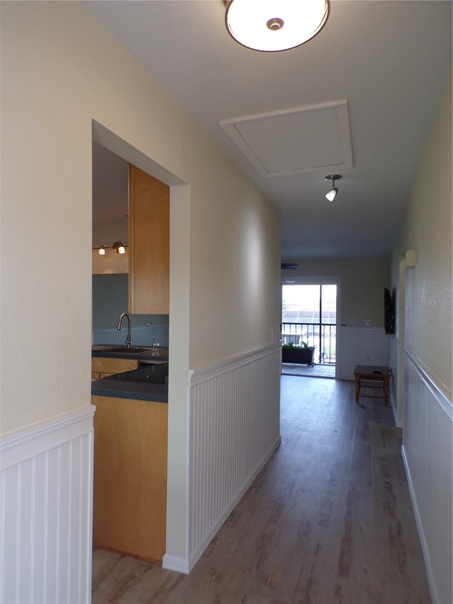 Image 35 of 43 For 1335 Mineo Dr G