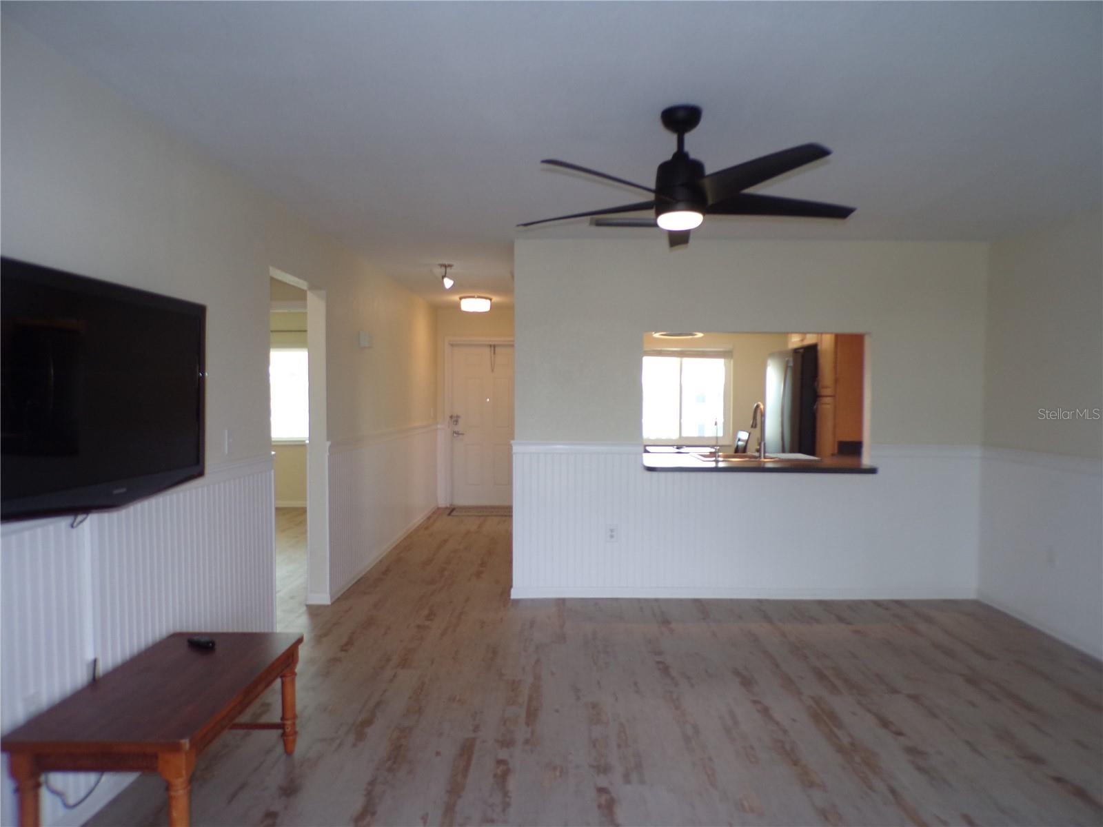 Image 5 of 43 For 1335 Mineo Dr G