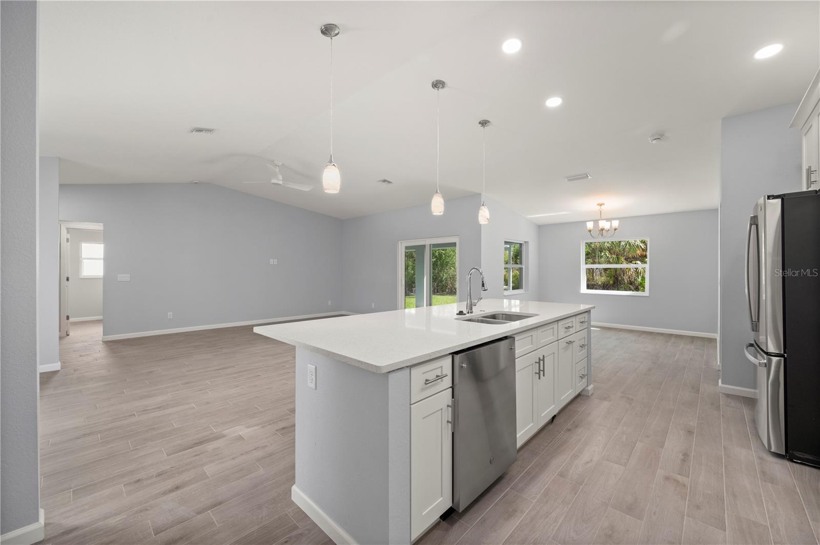 Image 13 of 33 For 2504 Jamaica Street