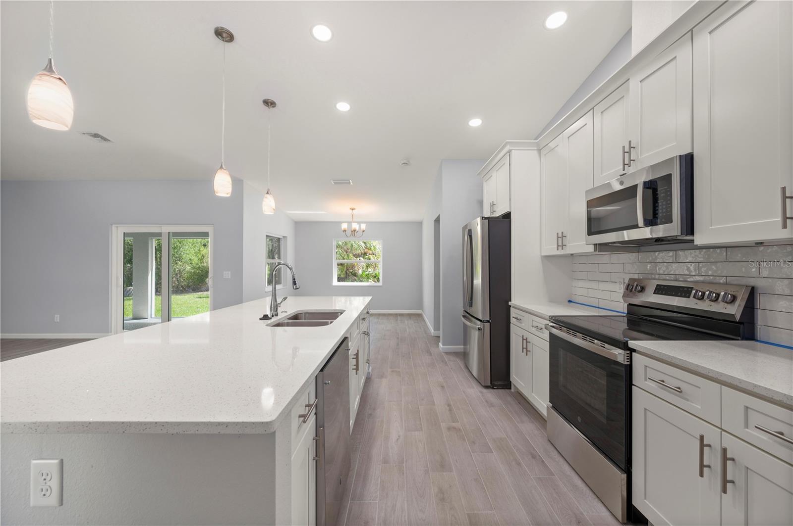 Image 14 of 33 For 2504 Jamaica Street