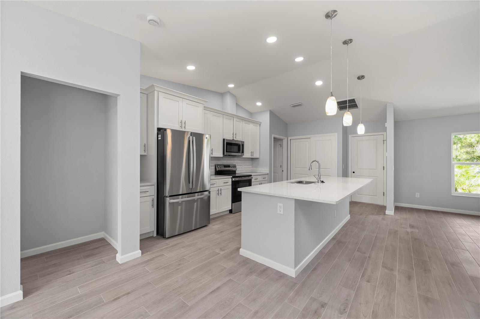 Image 16 of 33 For 2504 Jamaica Street