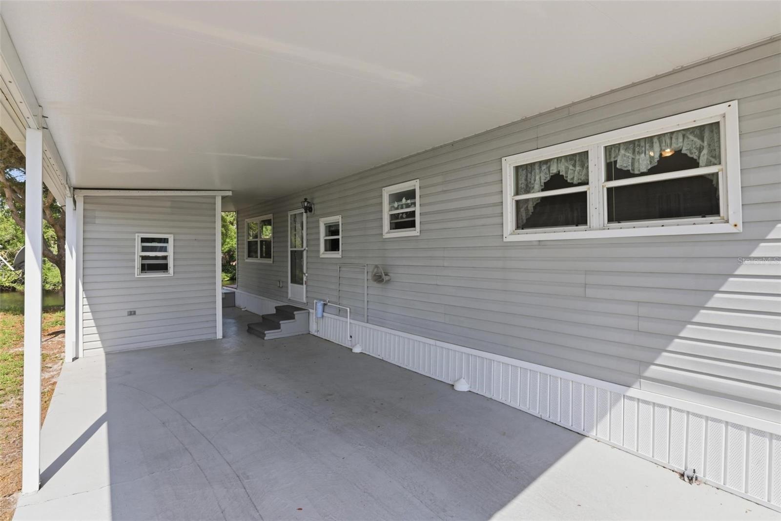 Image 16 of 46 For 10101 Burnt Store Road 17