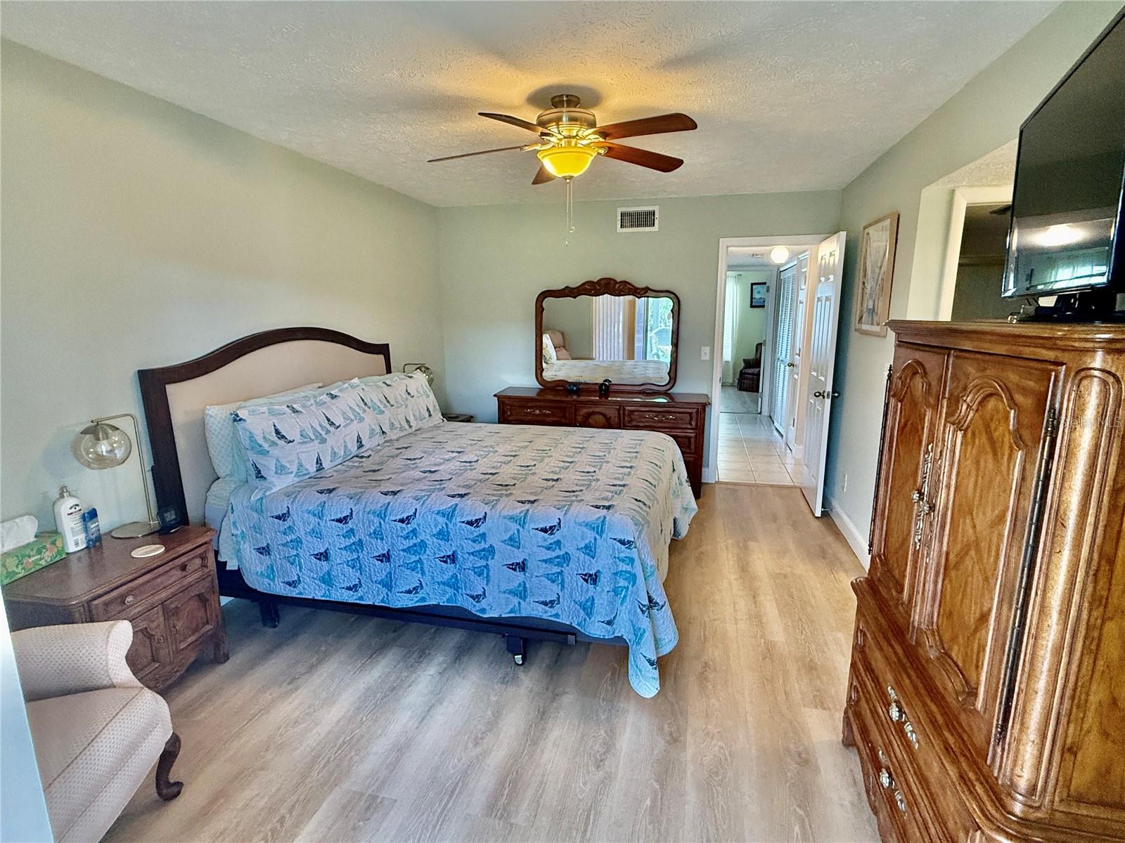 Image 16 of 40 For 806 46th Street 1f