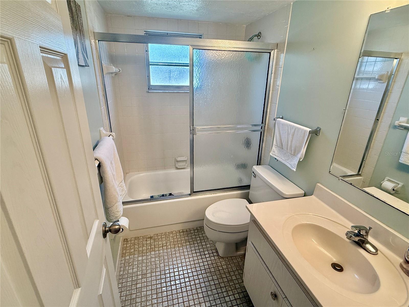 Image 23 of 40 For 806 46th Street 1f