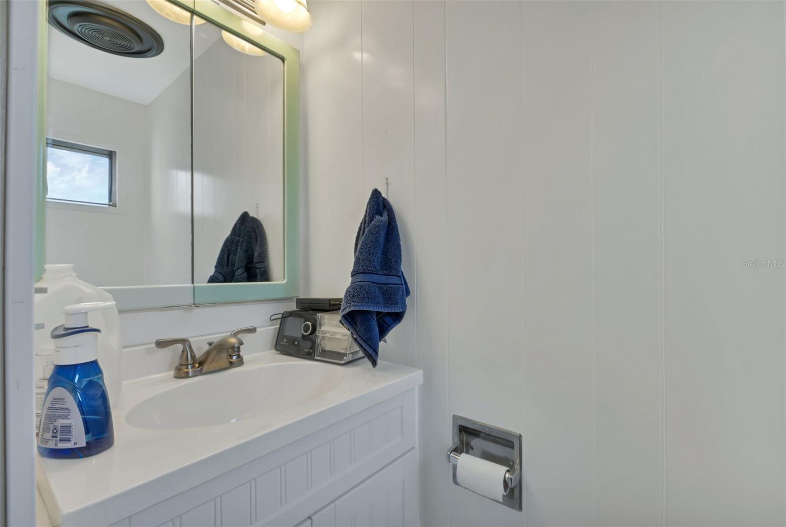 Image 25 of 68 For 10100 Burnt Store Road 118