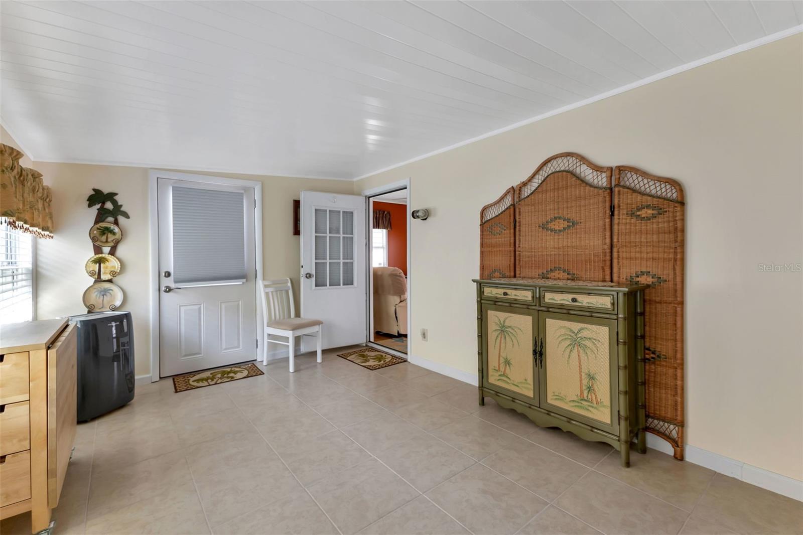 Image 28 of 68 For 10100 Burnt Store Road 118