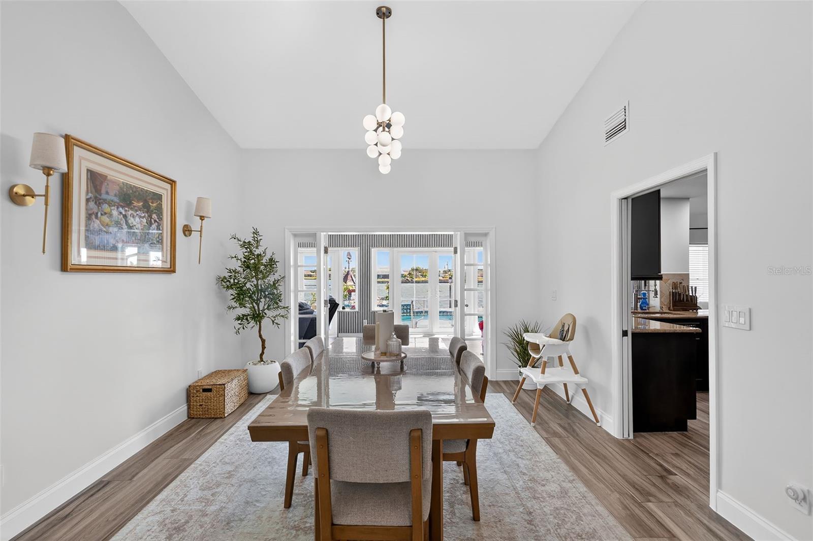 Image 12 of 49 For 29 10th Avenue