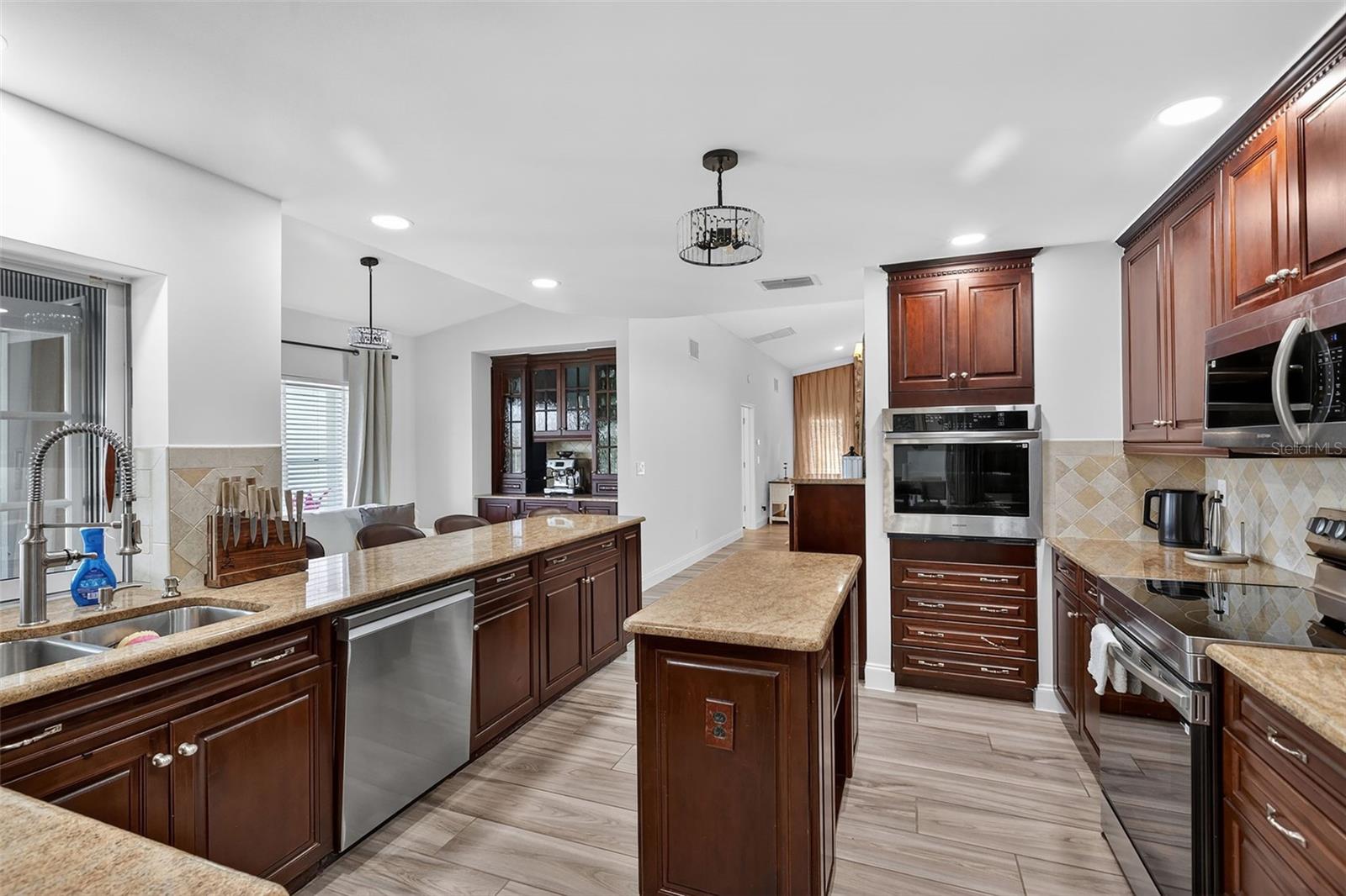 Image 13 of 49 For 29 10th Avenue