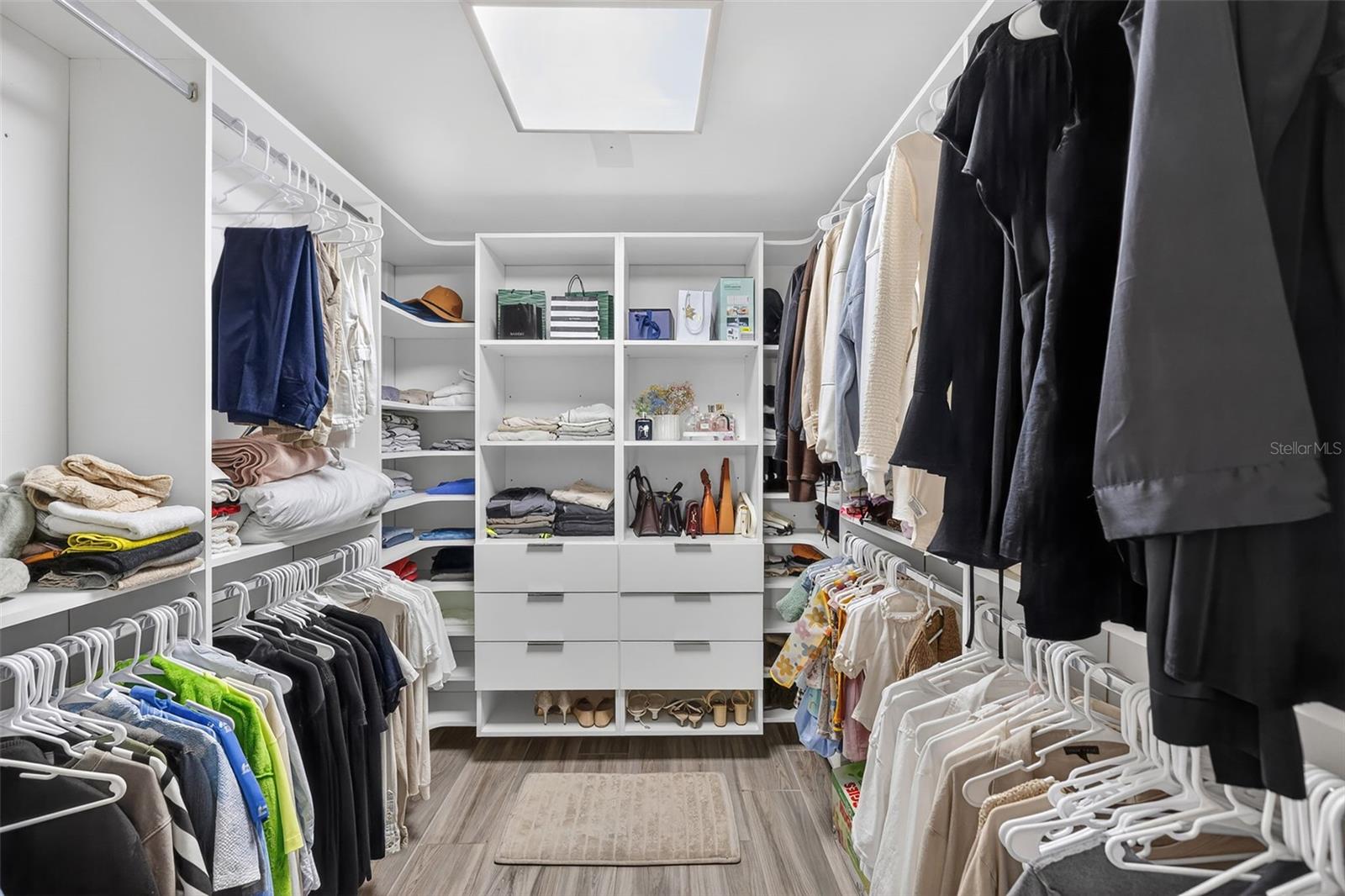 Image 21 of 49 For 29 10th Avenue