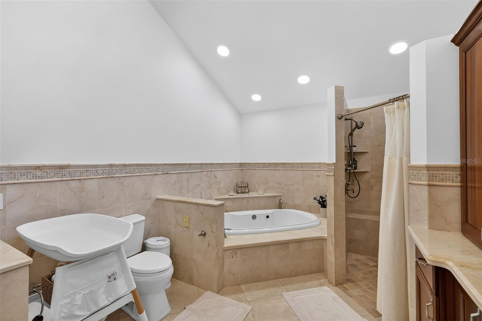 Image 23 of 49 For 29 10th Avenue